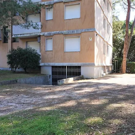 Spacious With Terrace In A Quiet Area In The Centre Of Lignano Pineta * Lignano Sabbiadoro