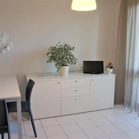 Spacious With Terrace In A Quiet Area In The Centre Of Lignano Pineta * Lignano Sabbiadoro